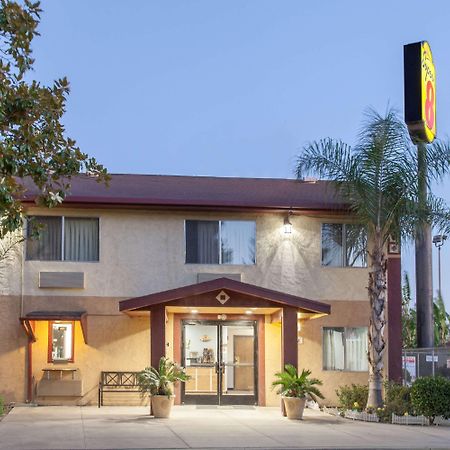 Super 8 By Wyndham Selma/Fresno Area Hotel Екстериор снимка